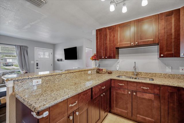 9064 93RD STREET, Seminole, FL 33777