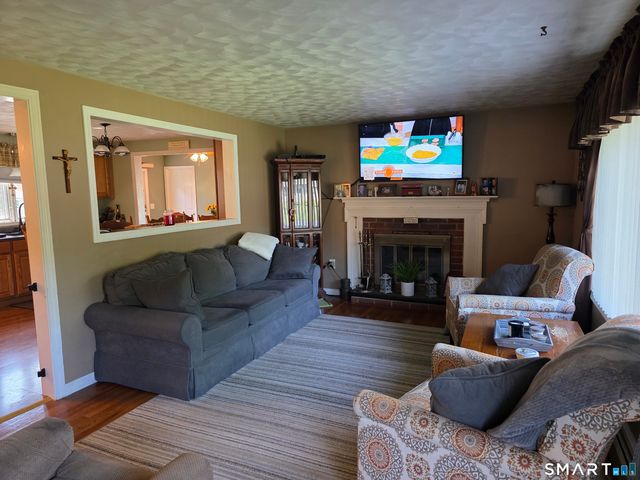 15 Van Buren Road, Enfield, CT 06082