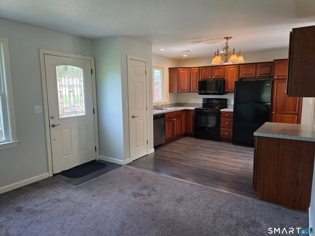 15 Van Buren Road, Enfield, CT 06082