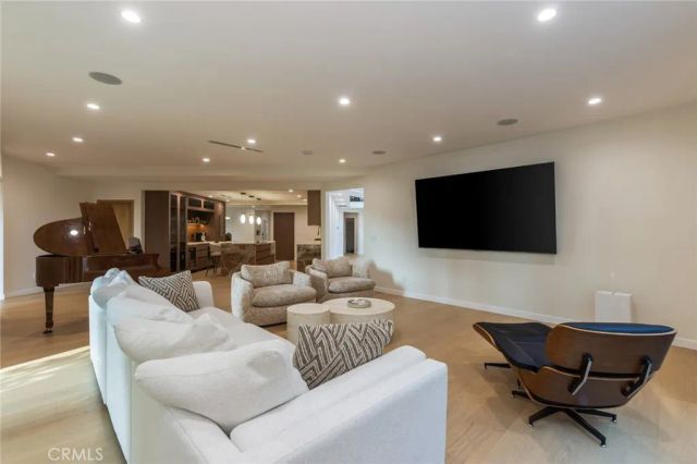 6512 Firmament, Van Nuys, CA 91406