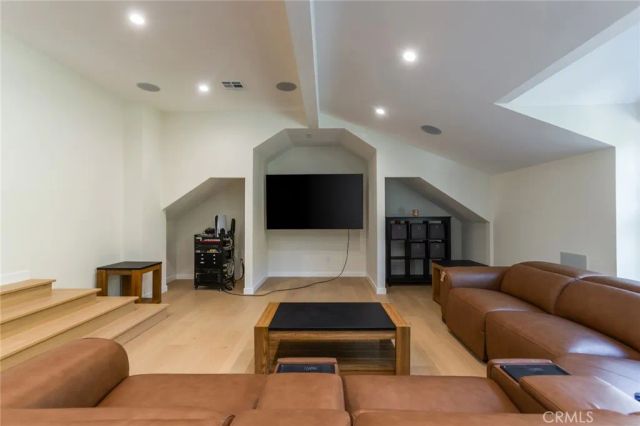 6512 Firmament, Van Nuys, CA 91406