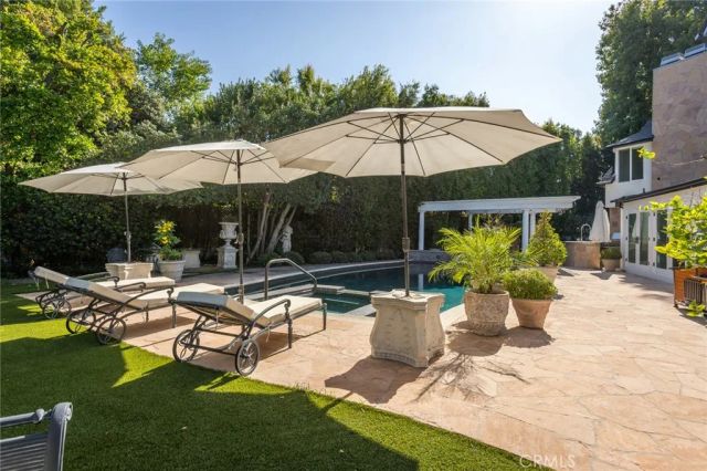 6512 Firmament, Van Nuys, CA 91406