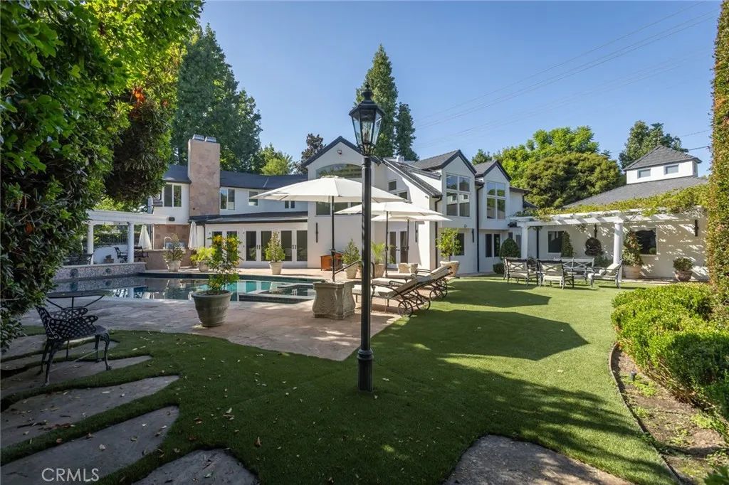 6512 Firmament, Van Nuys, CA 91406