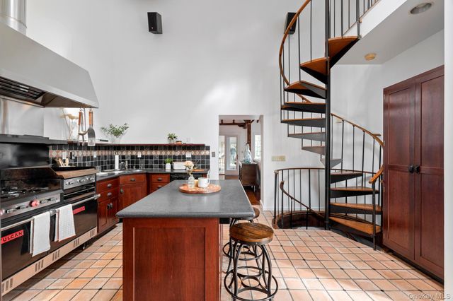 381 West Mountain Road, Ridgefield, CT 06877