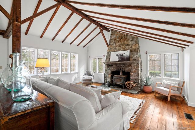 381 West Mountain Road, Ridgefield, CT 06877