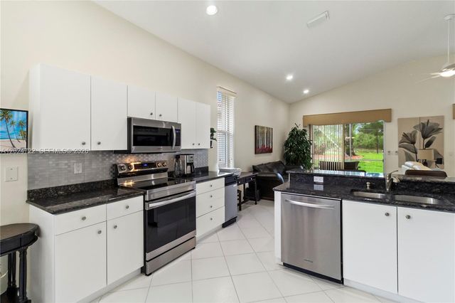 10776 Grande Palladium Way, Boynton Beach, FL 33436