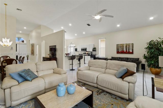 10776 Grande Palladium Way, Boynton Beach, FL 33436