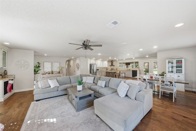 6910 Fm 2494, Athens, TX 75751