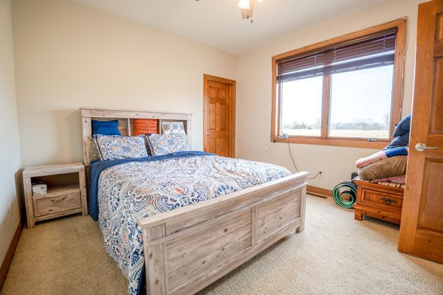 294 57th Avenue NE, Willmar, MN 56201