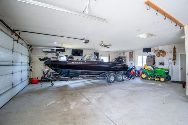 294 57th Avenue NE, Willmar, MN 56201
