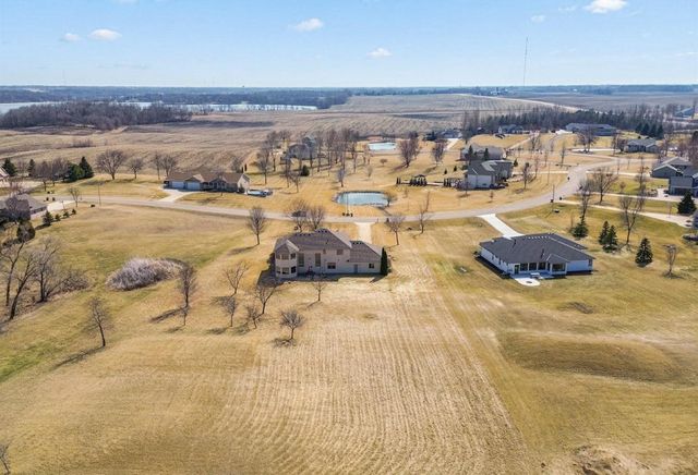 294 57th Avenue NE, Willmar, MN 56201