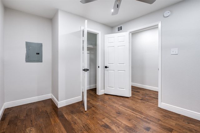 5444 Gaston Avenue 202, Dallas, TX 75214