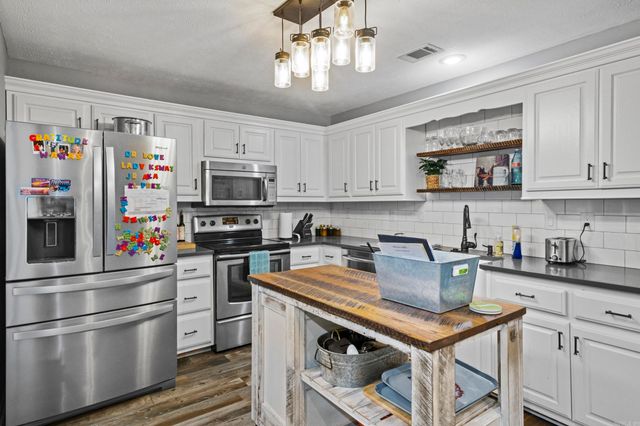 103 Centerview Court, Searcy, AR 72143