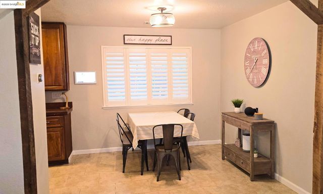 5338 Sunrise Meadows Ln, Oakley, CA 94561