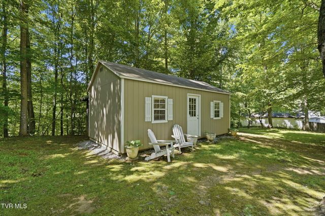 914 Ridgecrest Road, Johnson City, TN 37604