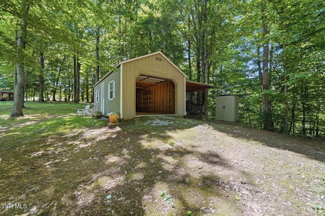 914 Ridgecrest Road, Johnson City, TN 37604