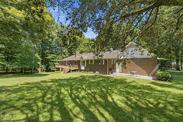 914 Ridgecrest Road, Johnson City, TN 37604