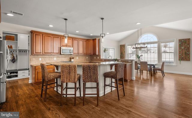 4127 CRESCENT DR, Chester Springs, PA 19425