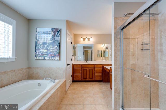 4127 CRESCENT DR, Chester Springs, PA 19425