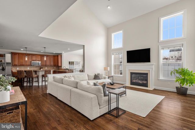 4127 CRESCENT DR, Chester Springs, PA 19425