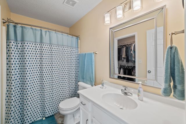 4506 146th Street, Urbandale, IA 50323