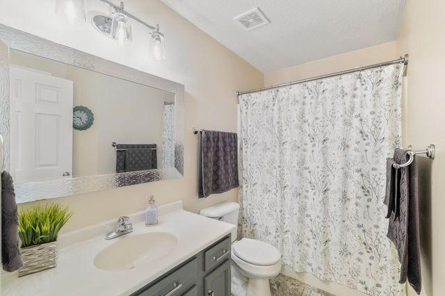 4506 146th Street, Urbandale, IA 50323