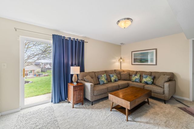 4506 146th Street, Urbandale, IA 50323