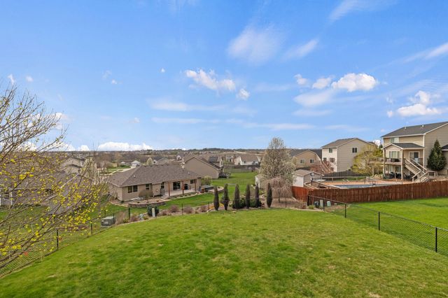 4506 146th Street, Urbandale, IA 50323