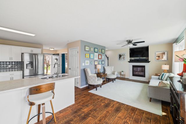 4506 146th Street, Urbandale, IA 50323