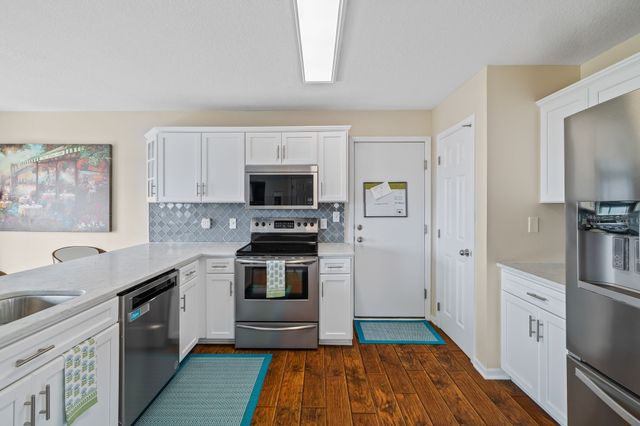 4506 146th Street, Urbandale, IA 50323