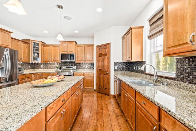 9989 31st STREET, Franklin, WI 53132