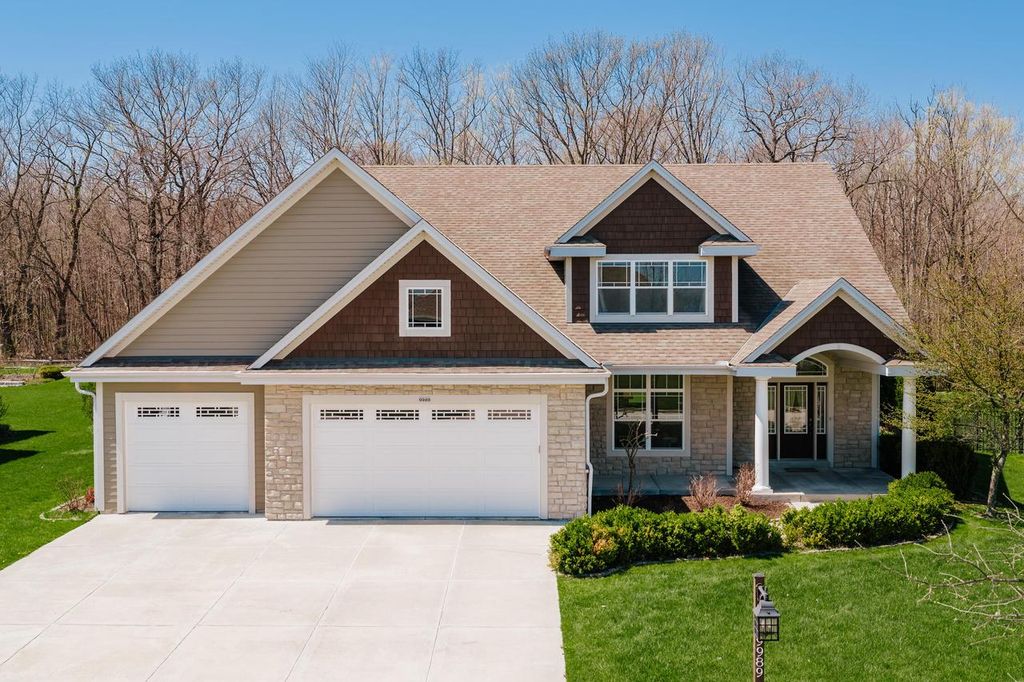 9989 31st STREET, Franklin, WI 53132