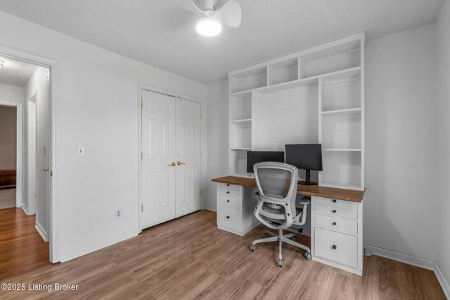 481 Meadow Lake Dr, Taylorsville, KY 40071