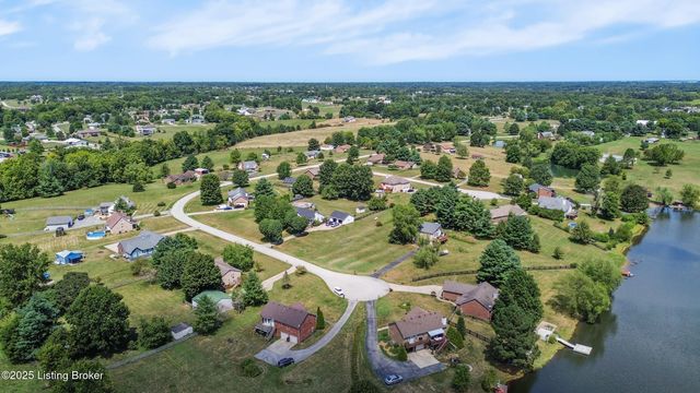 481 Meadow Lake Dr, Taylorsville, KY 40071
