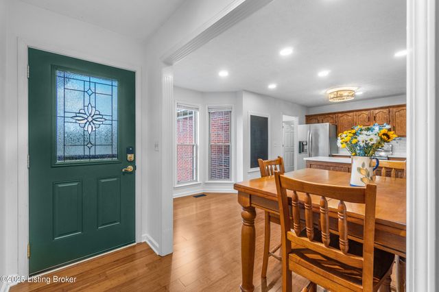 481 Meadow Lake Dr, Taylorsville, KY 40071