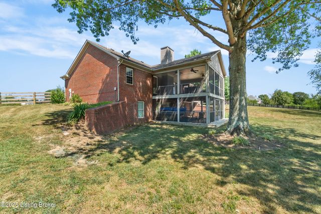 481 Meadow Lake Dr, Taylorsville, KY 40071