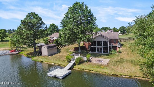 481 Meadow Lake Dr, Taylorsville, KY 40071