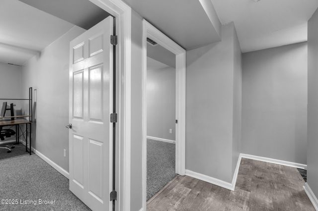 481 Meadow Lake Dr, Taylorsville, KY 40071