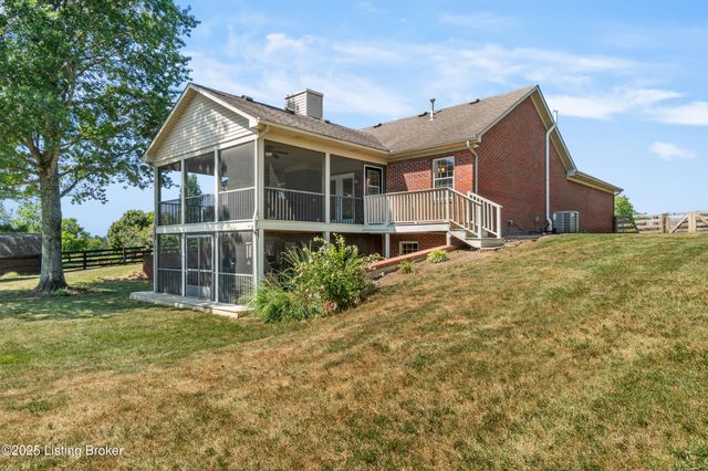 481 Meadow Lake Dr, Taylorsville, KY 40071