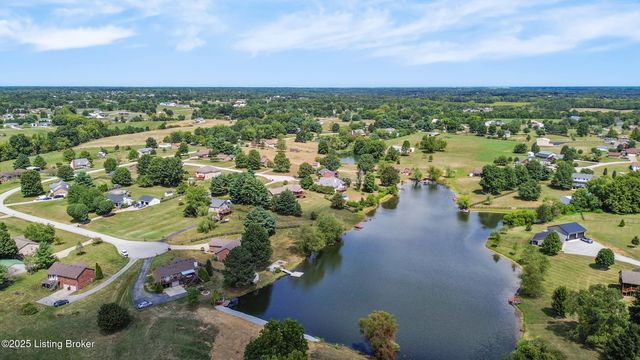 481 Meadow Lake Dr, Taylorsville, KY 40071