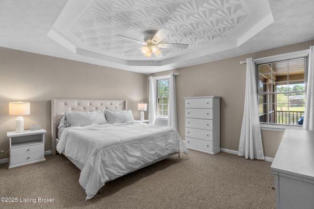 481 Meadow Lake Dr, Taylorsville, KY 40071