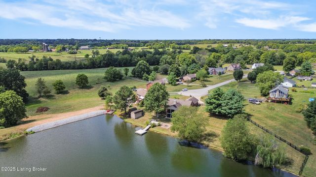 481 Meadow Lake Dr, Taylorsville, KY 40071