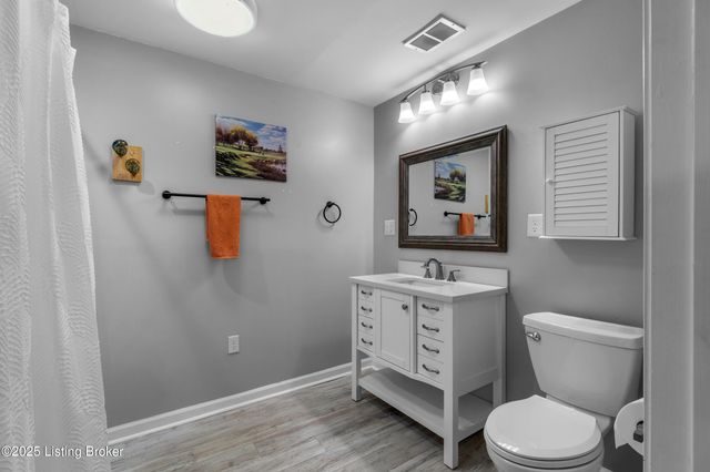 481 Meadow Lake Dr, Taylorsville, KY 40071