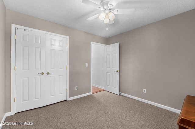 481 Meadow Lake Dr, Taylorsville, KY 40071