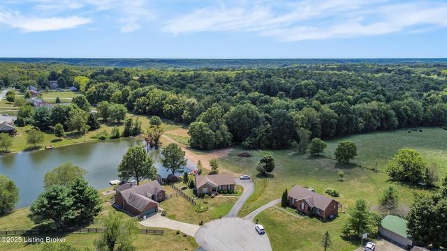 481 Meadow Lake Dr, Taylorsville, KY 40071
