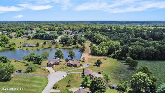 481 Meadow Lake Dr, Taylorsville, KY 40071