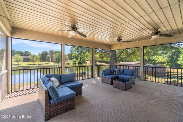 481 Meadow Lake Dr, Taylorsville, KY 40071