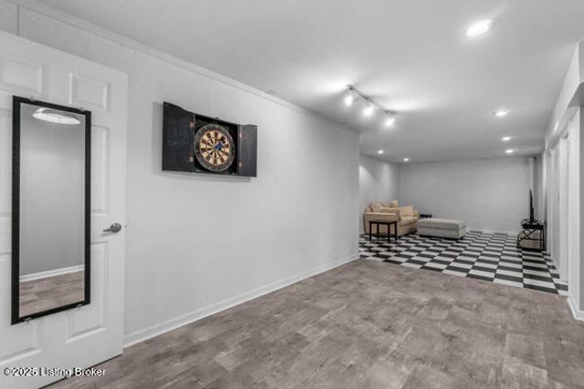 481 Meadow Lake Dr, Taylorsville, KY 40071