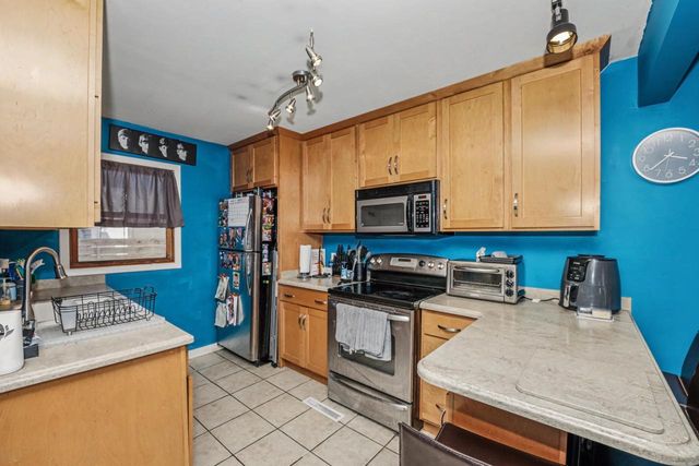 1800 Highland AVENUE, Waukesha, WI 53186