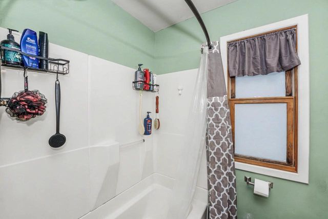 1800 Highland AVENUE, Waukesha, WI 53186